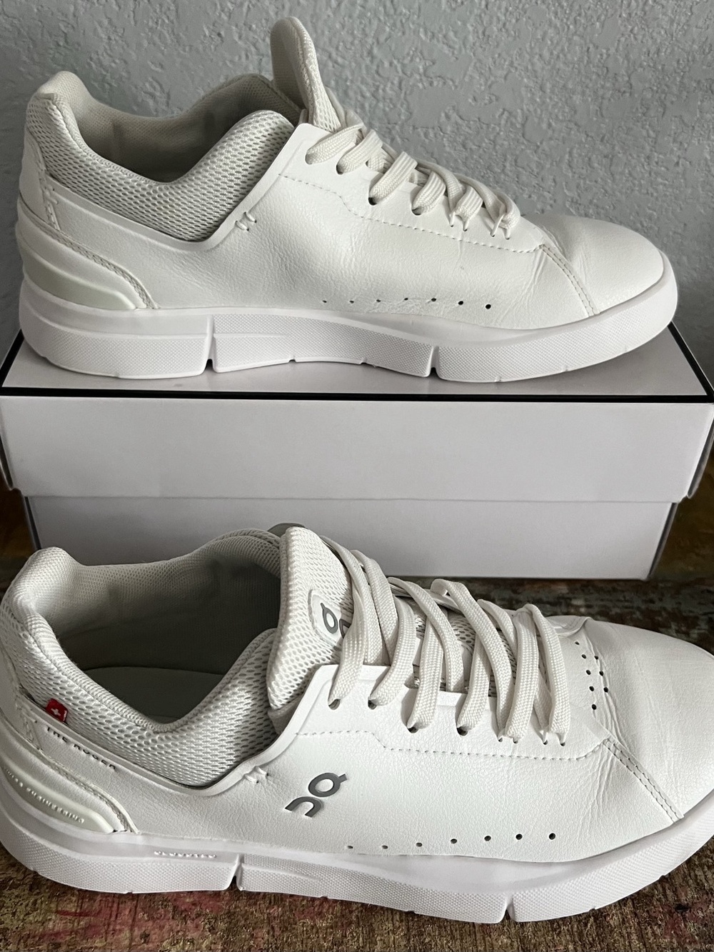 Tenis de mujer
Onclud